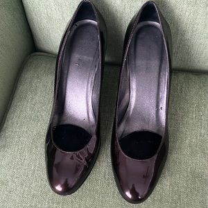 Van Eli Bronze Patent Pumps Size 10
